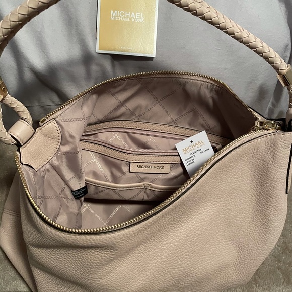 Authentic Pink like new Michael Kors bag with tag - Picture 2 of 7